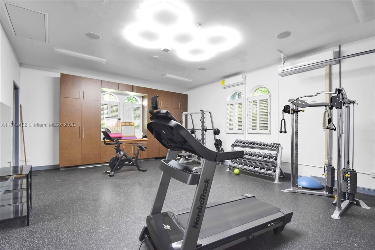 Fitness Equipment, Interior, Recessed Lighting