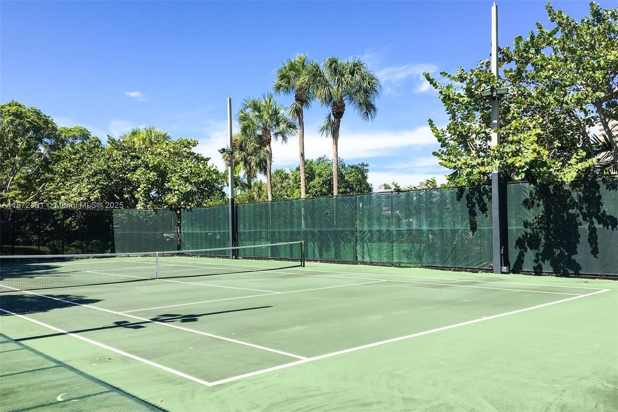 Exterior, Tennis Courts