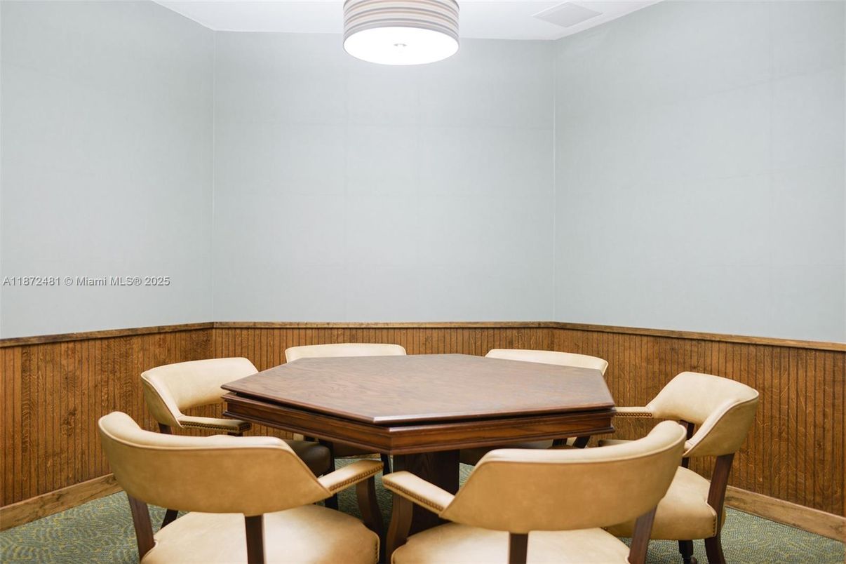 Dining room, Interior