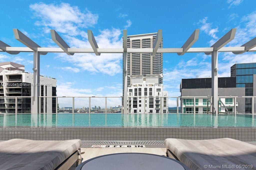 Exterior, Pool, Water