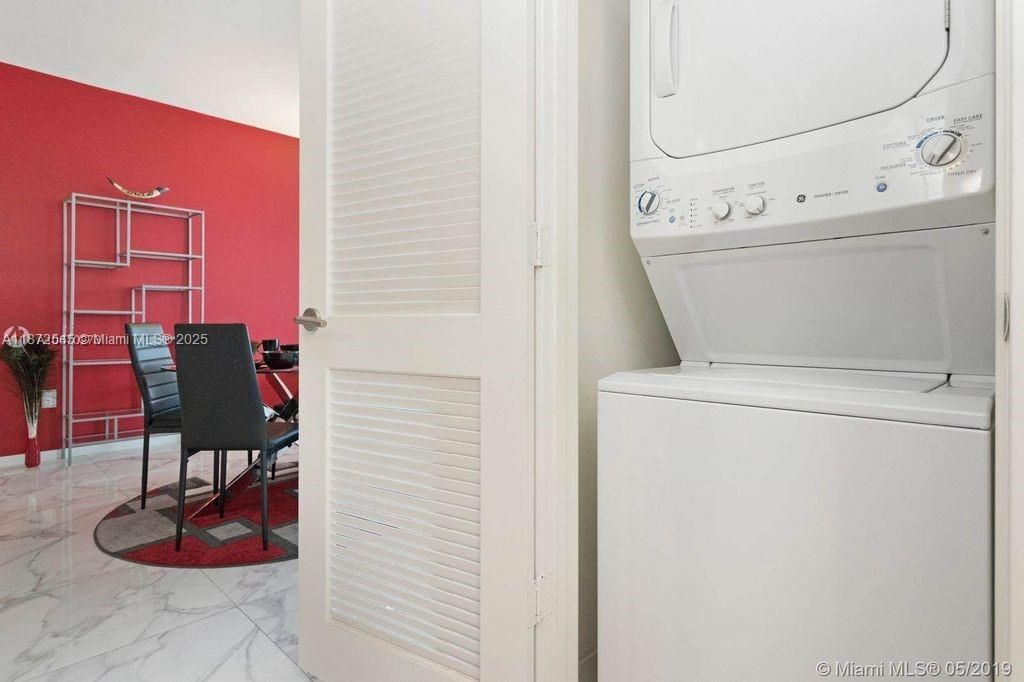 Interior, Marble, Utility Closets, Washer