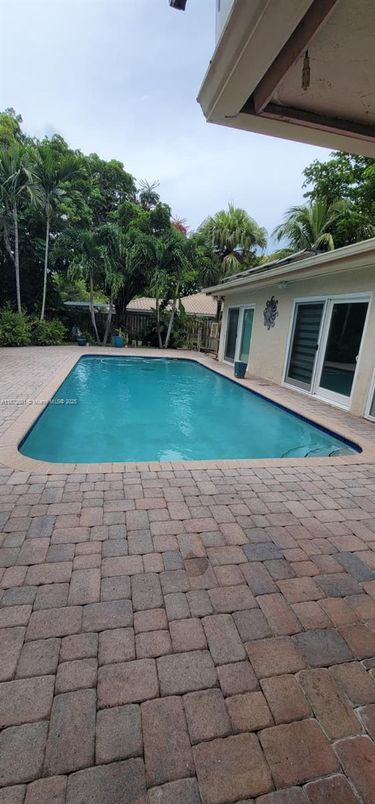 Exterior, Pool