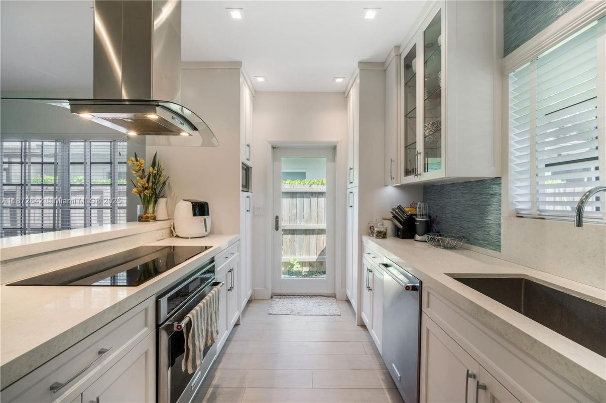 Interior, Kitchen, Recessed Lighting