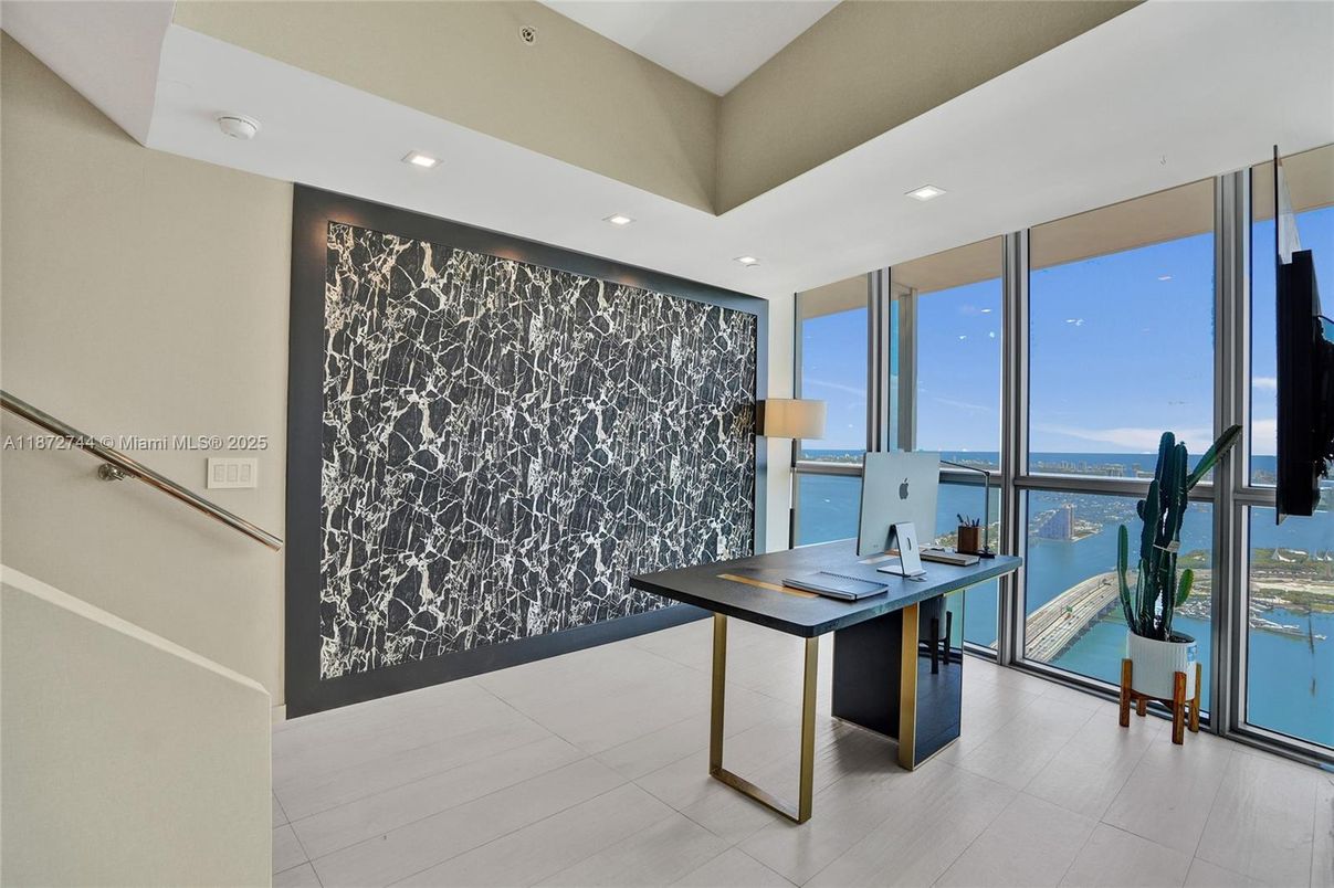 Home Office, Interior, Recessed Lighting, Water