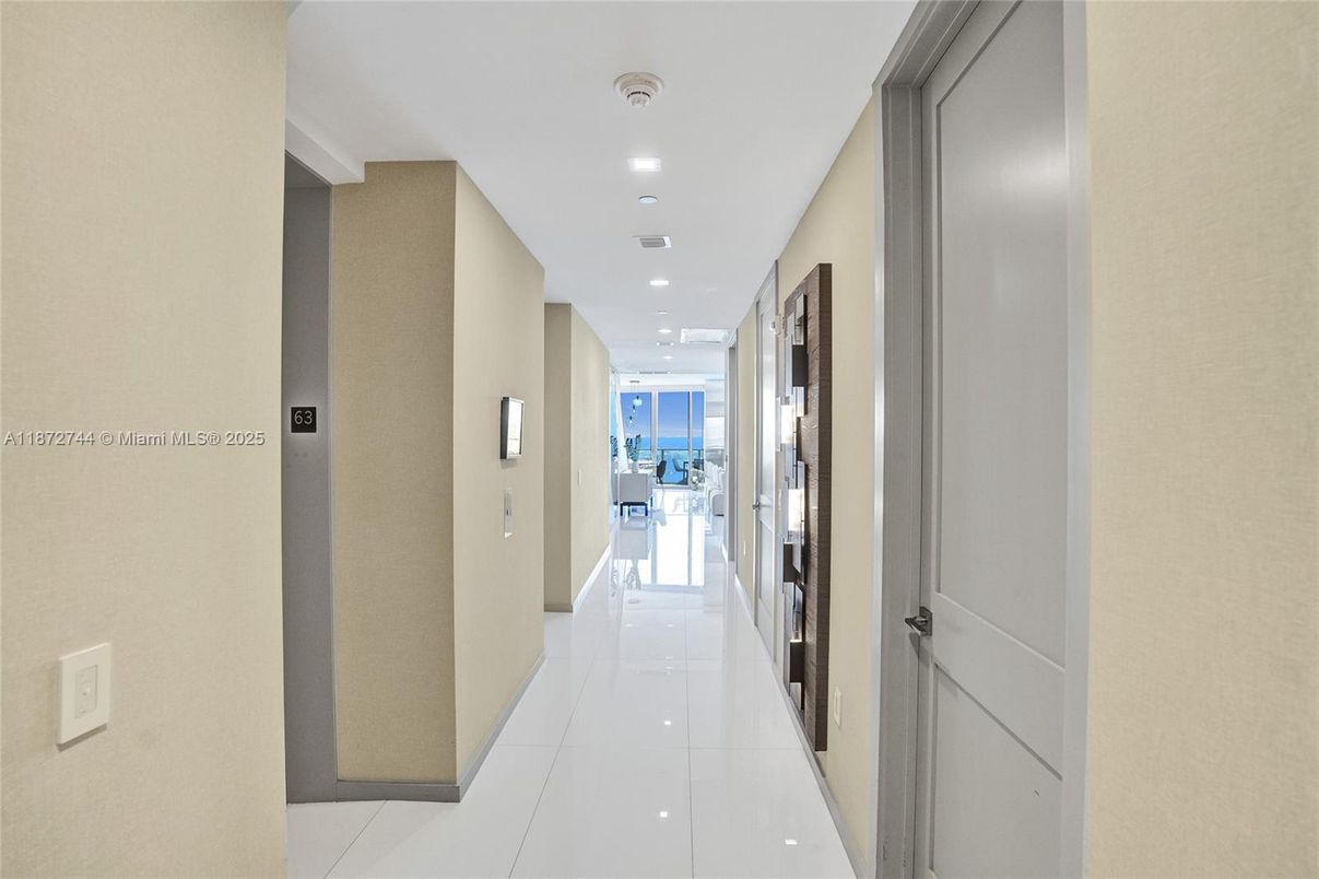 Interior, Recessed Lighting, Water