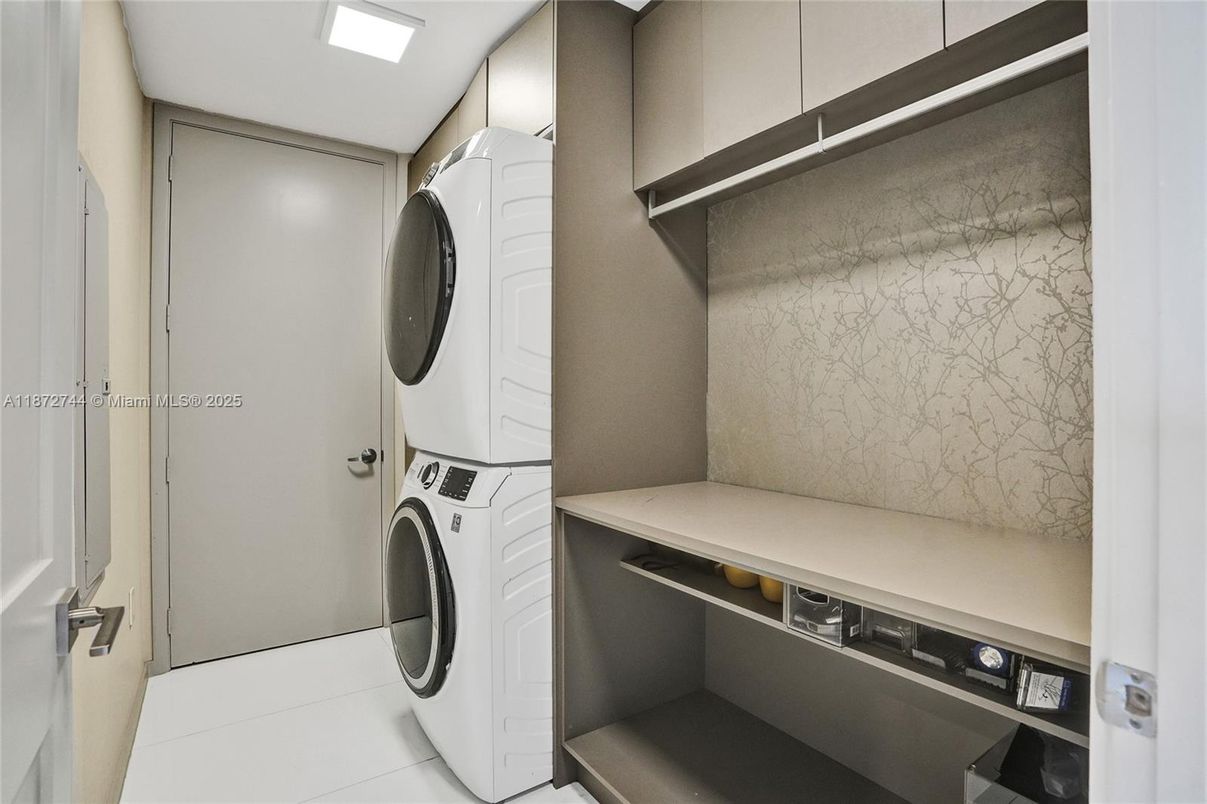 Interior, Utility Closets, Washer
