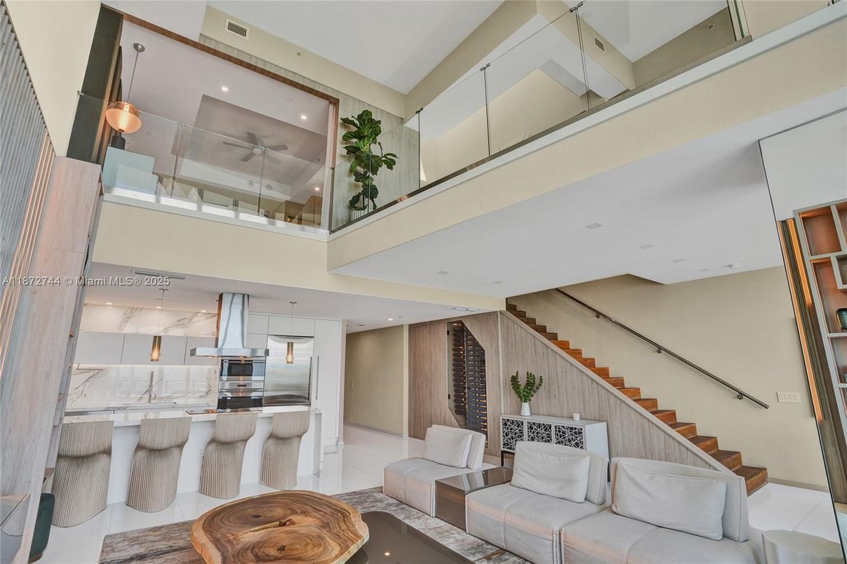 Dining room, Interior, Kitchen, Living room, Pendant Lights, Recessed Lighting, Stainless Steel Appliances