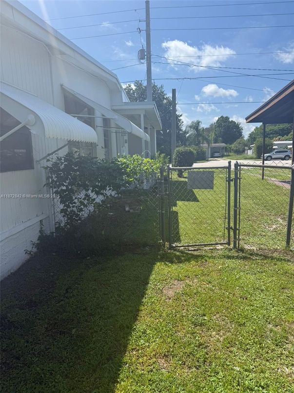 Backyard, Exterior