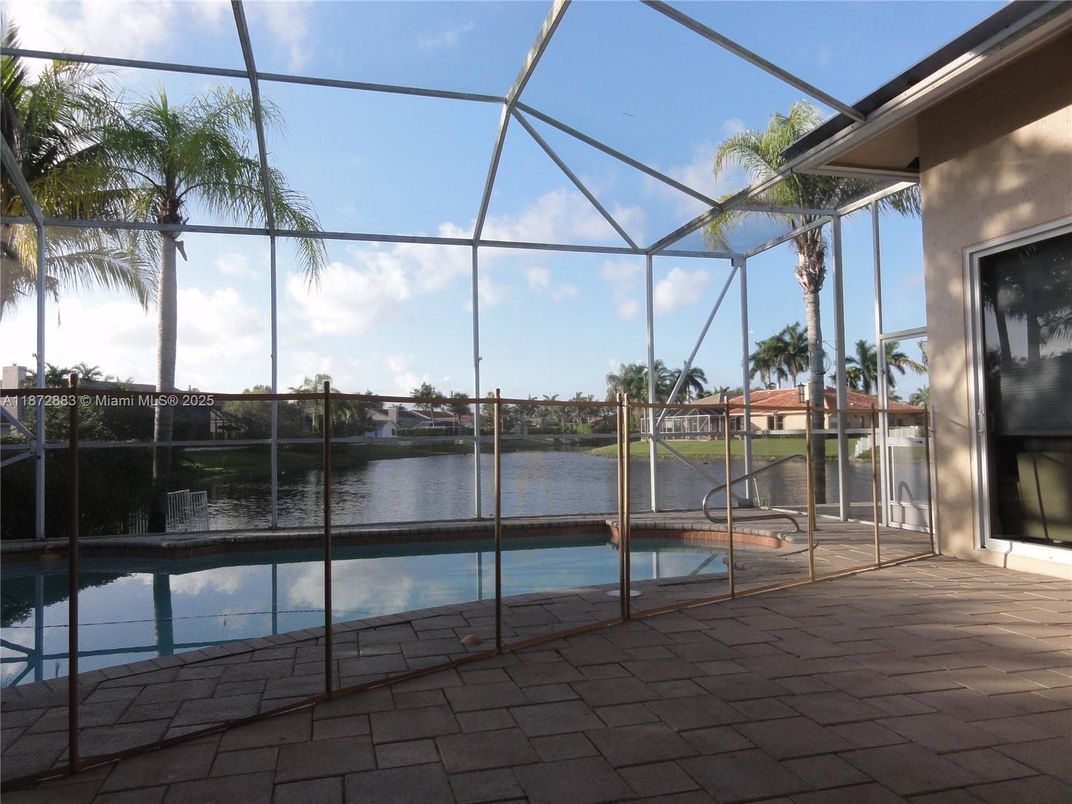 Glass Ceilings, Interior, Pool, Sun Room, Water