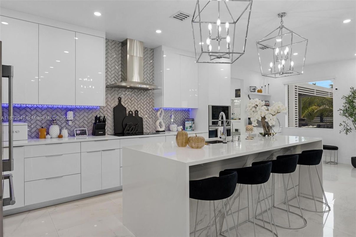 Interior, Kitchen, Pendant Lights, Recessed Lighting