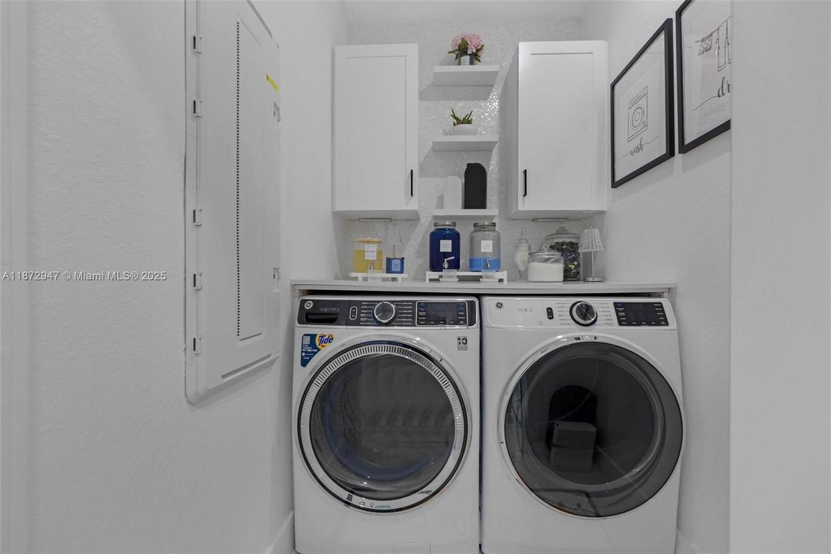 Interior, Washer