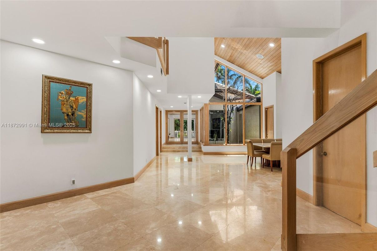 Dining room, Interior, Recessed Lighting, Wooden Ceilings