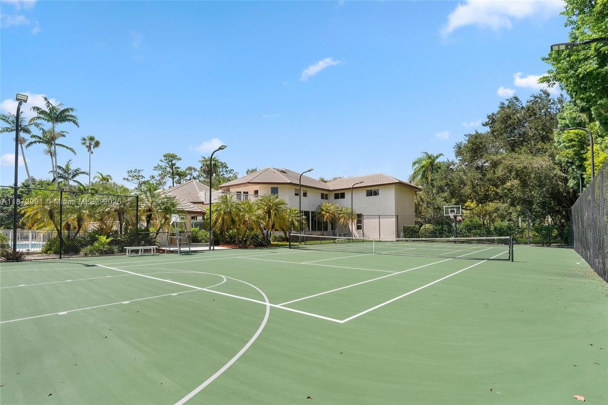 Exterior, Tennis Courts