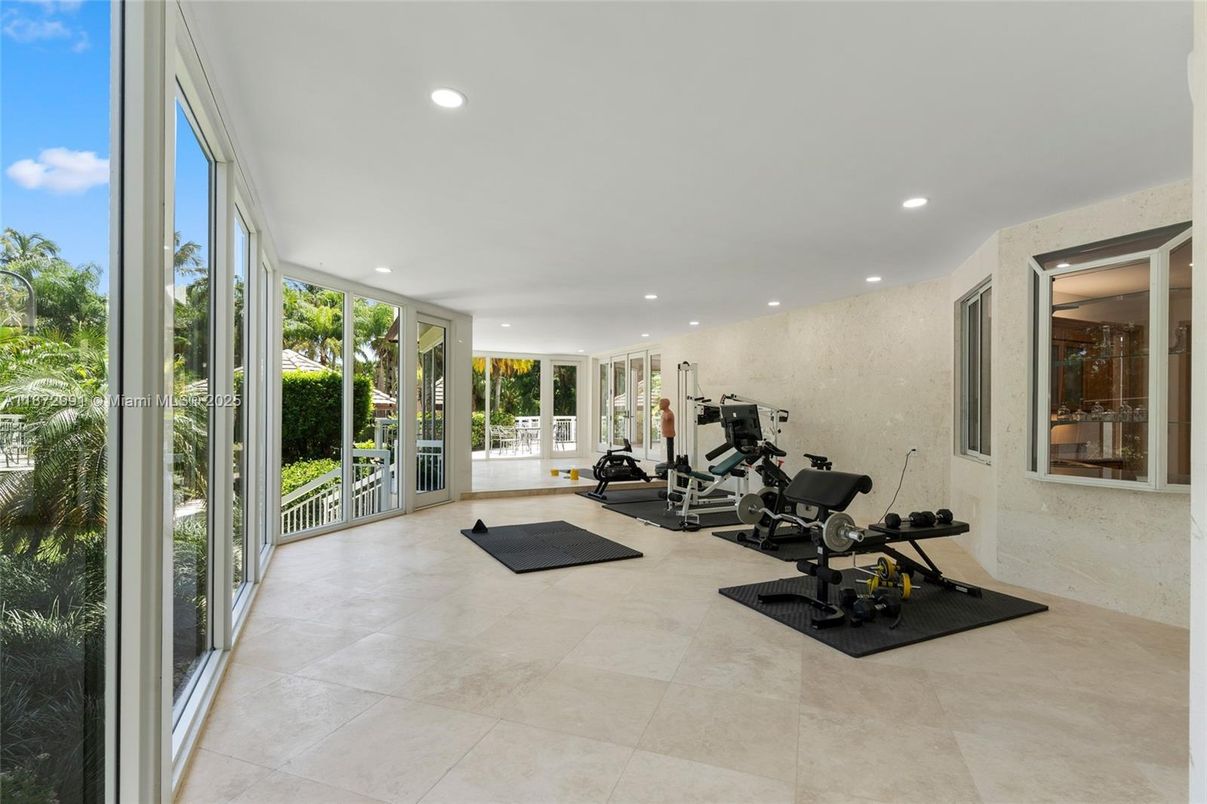 Fitness Equipment, Interior, Recessed Lighting
