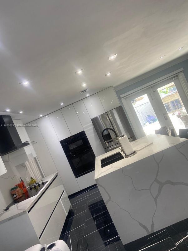 Interior, Kitchen, Marble, Recessed Lighting