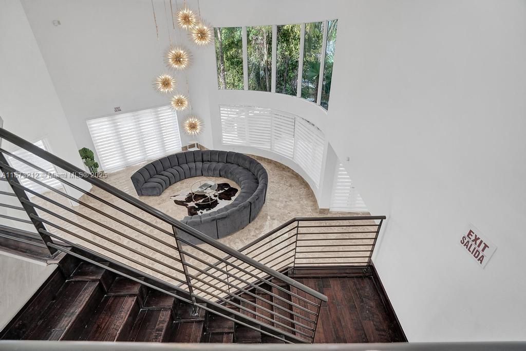 Interior, Pendant Lights, Wood Texture Flooring