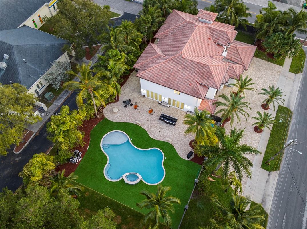 Exterior, Drone