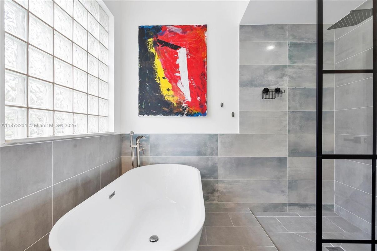 Bathroom, Free Standing Baths, Interior