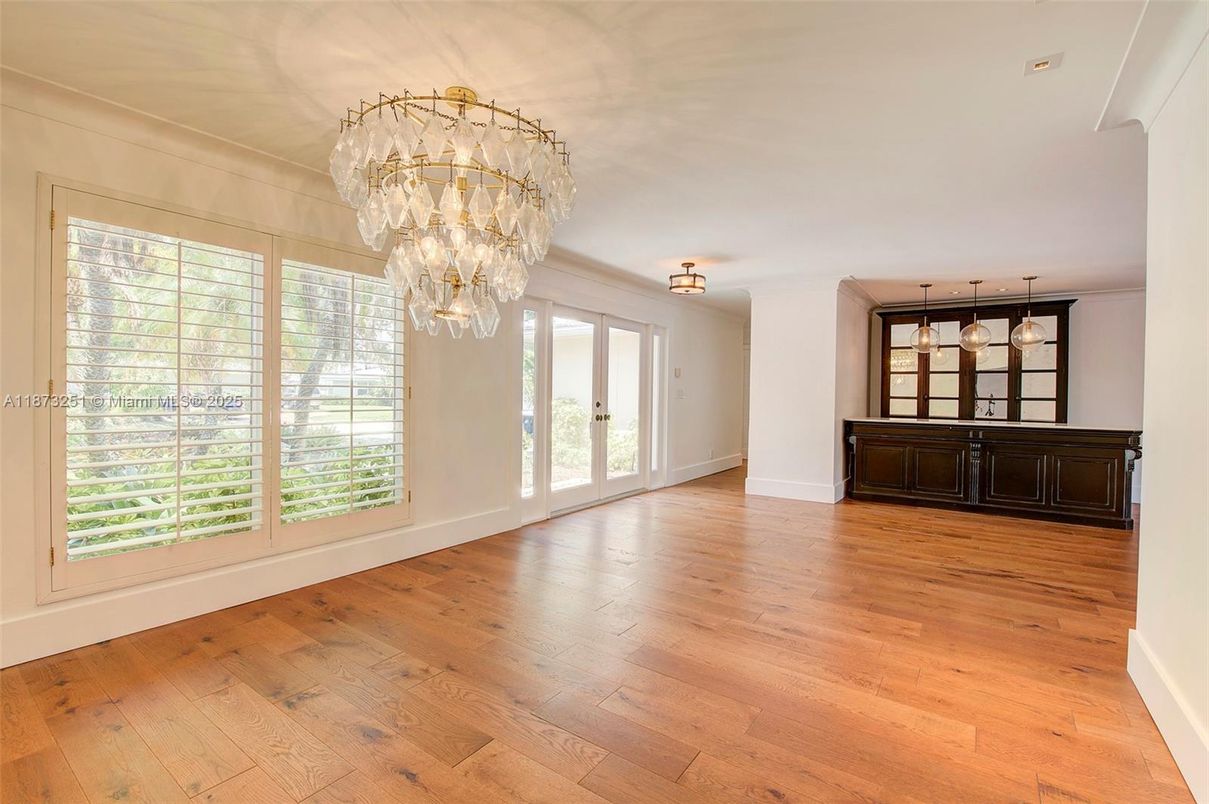 Chandelier, Empty room, Interior, Wood Texture Flooring