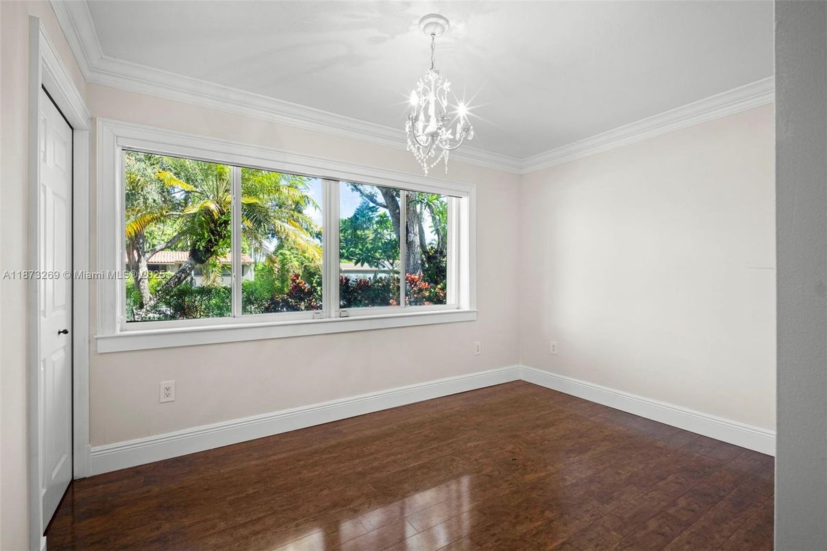 Chandelier, Empty room, Interior, Pendant Lights, Wood Texture Flooring