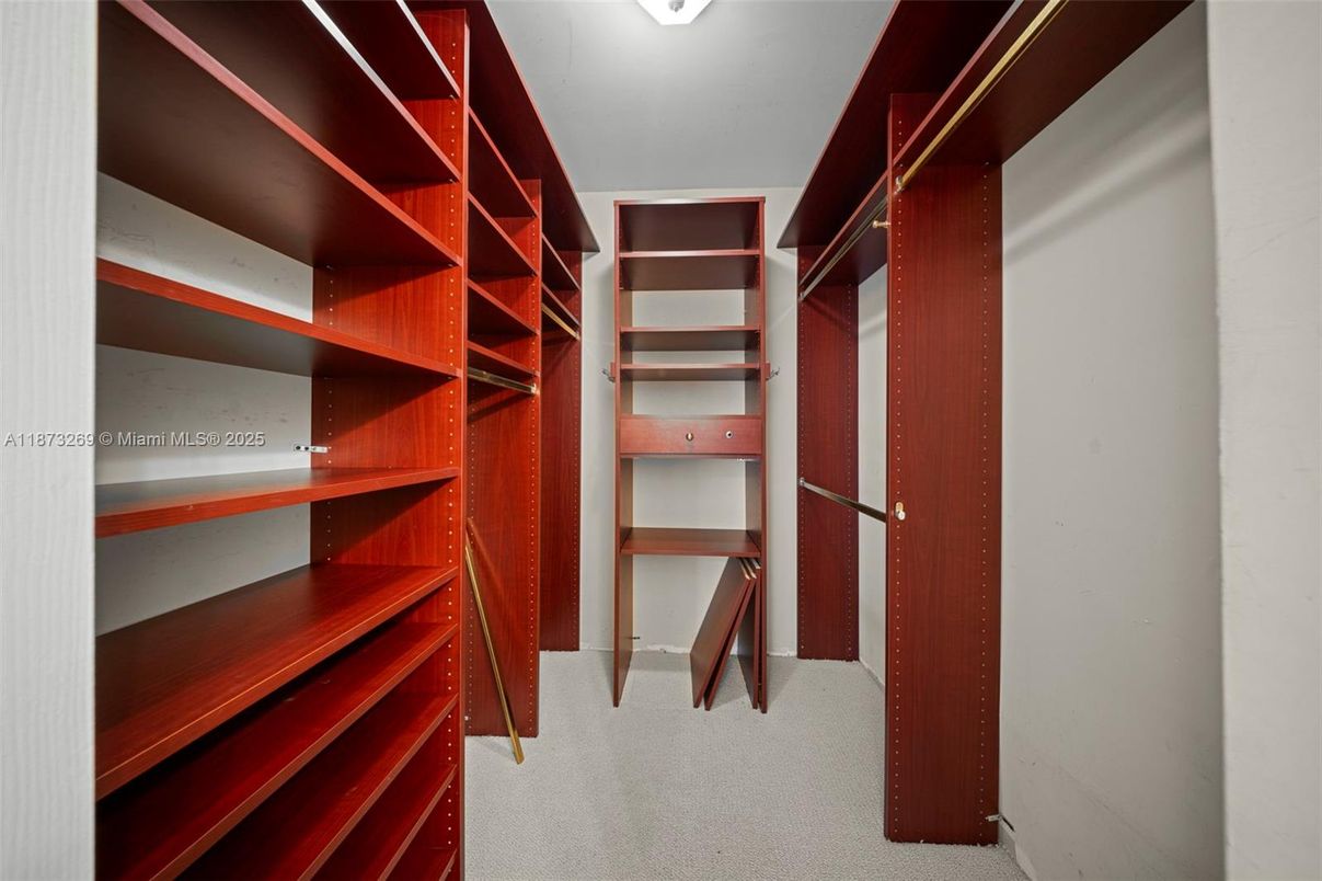 Interior, Walk-in Closets