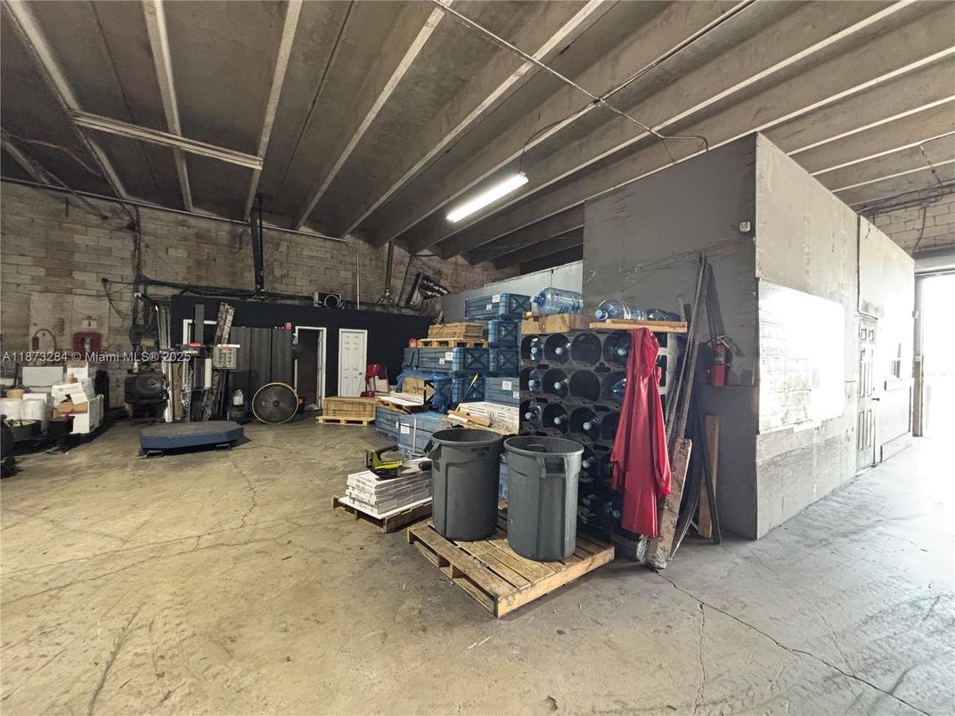 Fitness Equipment, Garage, Interior, Stone Walls