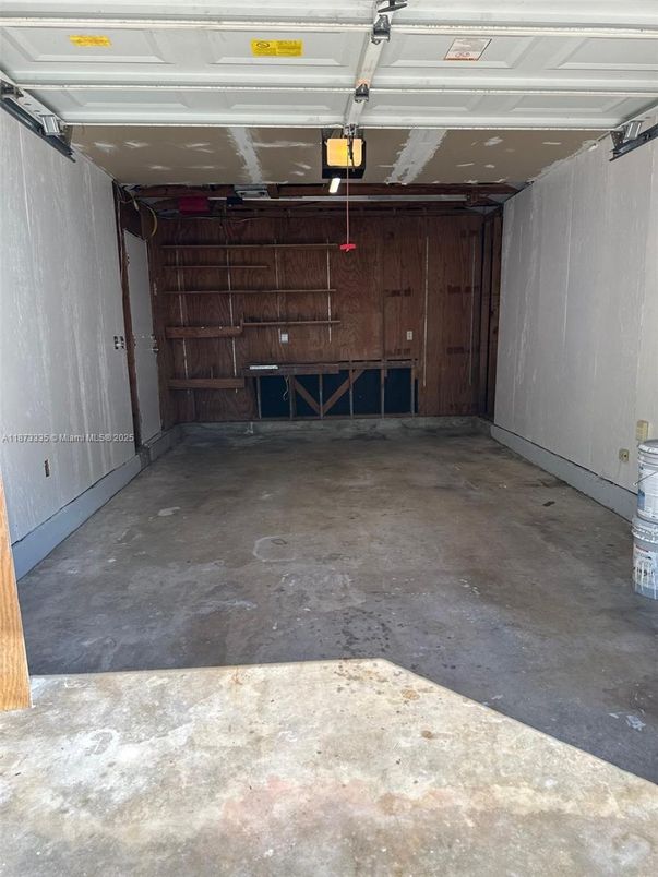 Garage, Interior