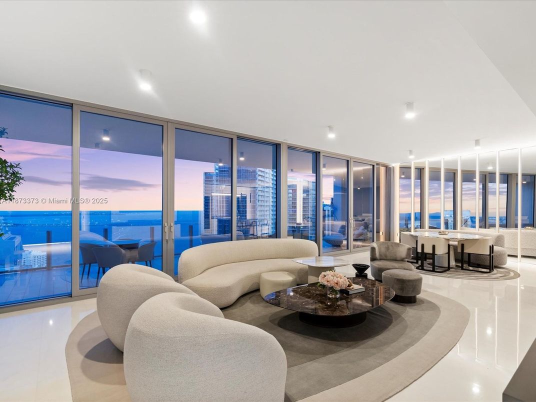 Dining room, Interior, Living room, Recessed Lighting, Water