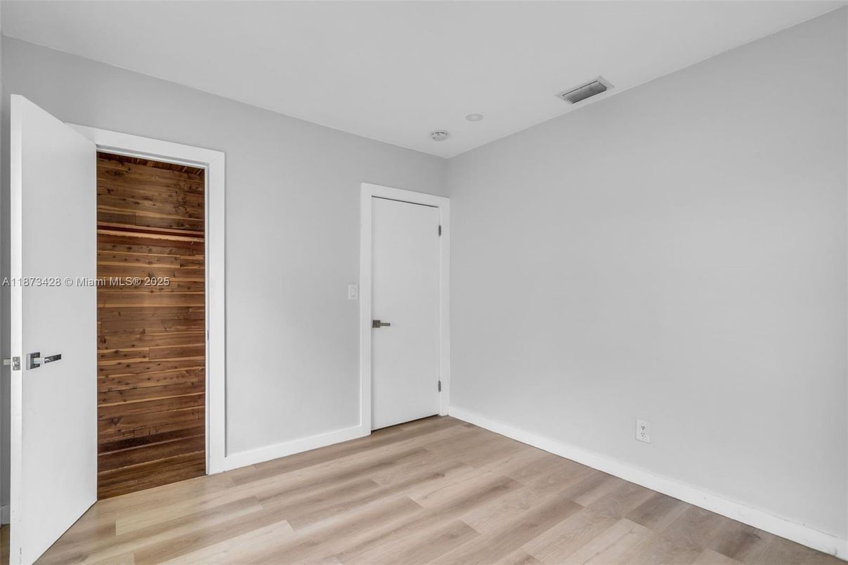 Empty room, Interior, Wood Texture Flooring, Wooden Walls
