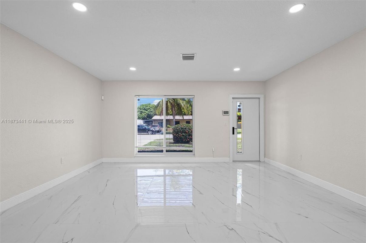 Empty room, Interior, Marble, Recessed Lighting