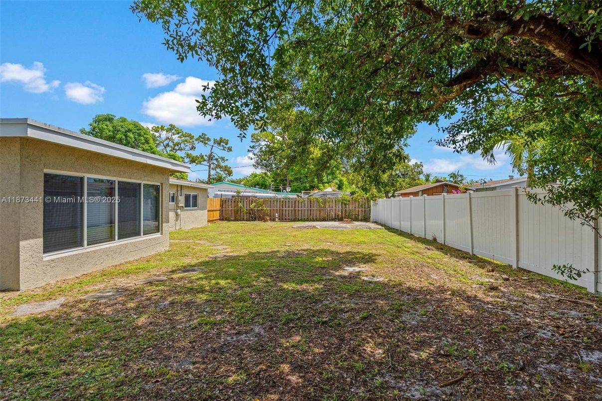 Backyard, Exterior