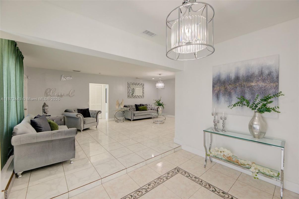 Interior, Living room, Pendant Lights