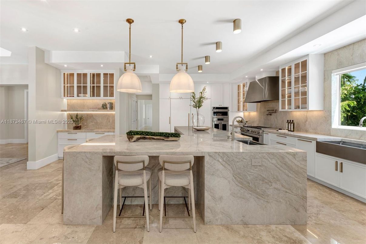 Interior, Kitchen, Pendant Lights, Recessed Lighting, Stainless Steel Appliances