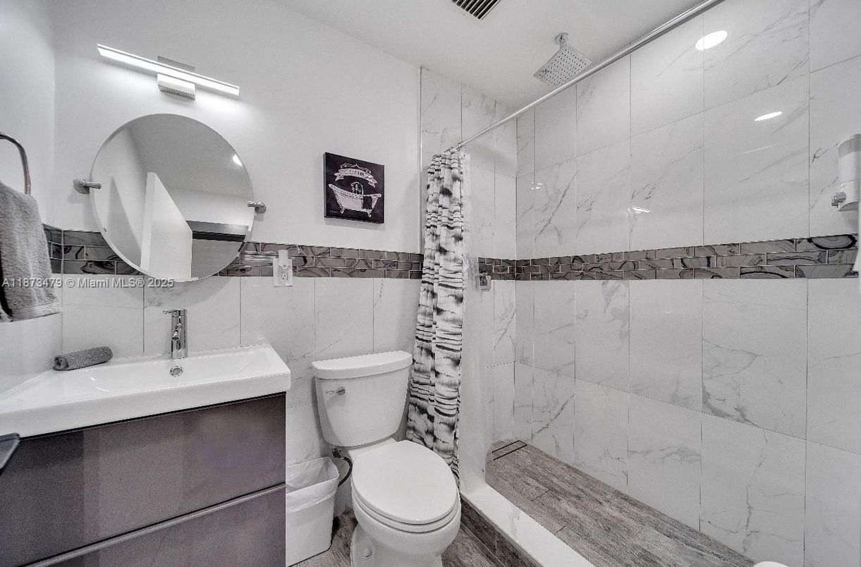 Bathroom, Interior, Marble Walls