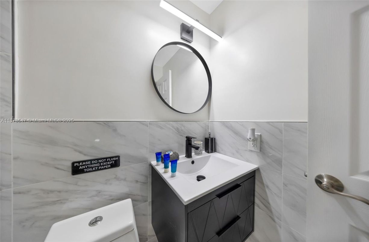 Bathroom, Interior, Marble Walls