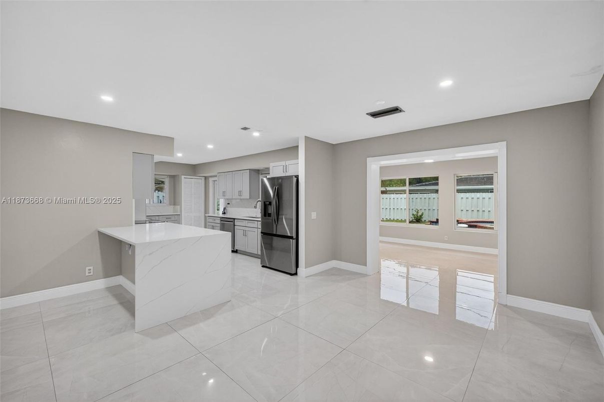Interior, Kitchen, Recessed Lighting
