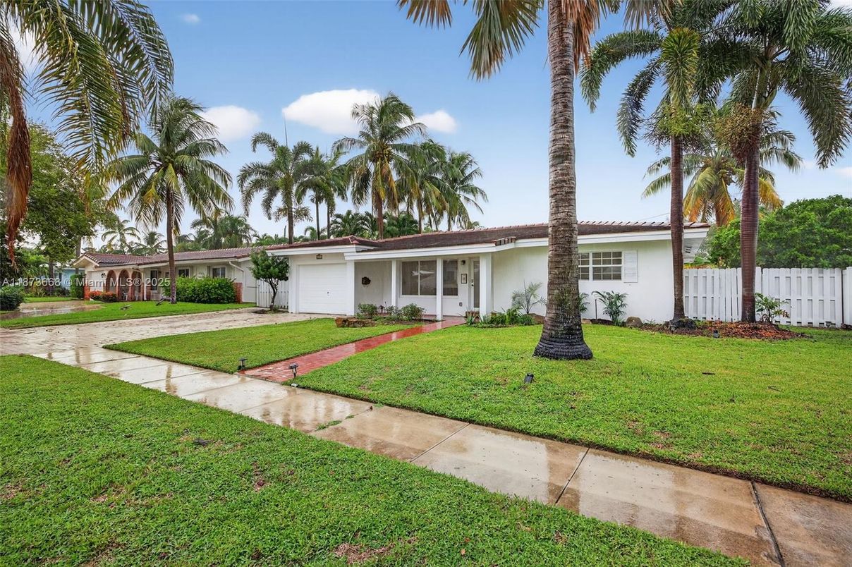 Attached, Backyard, Exterior, Facade, Ranch