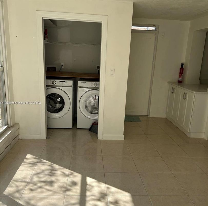 Interior, Washer