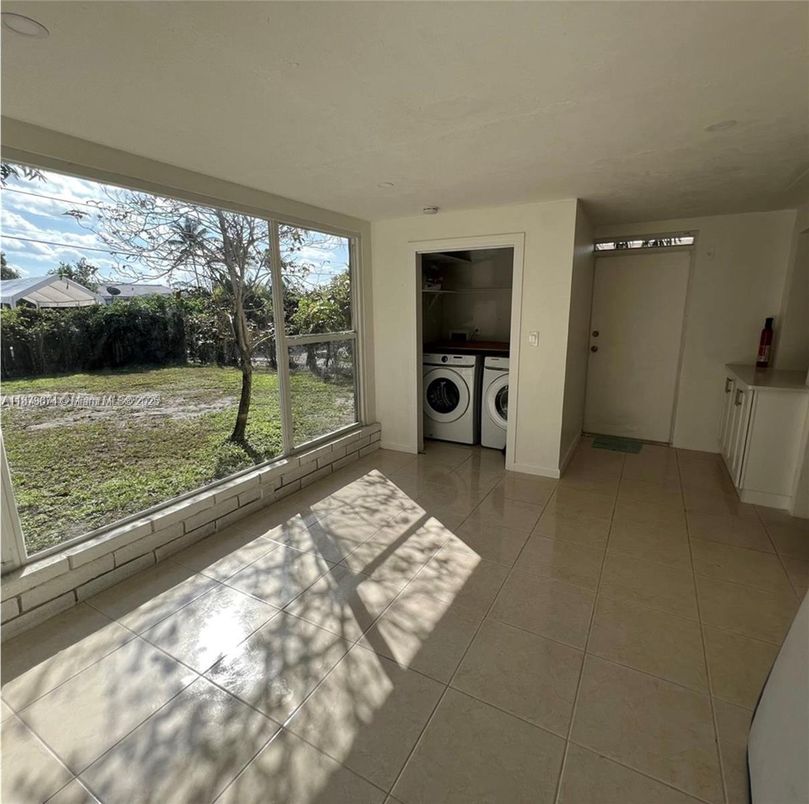 Interior, Utility Closets, Washer