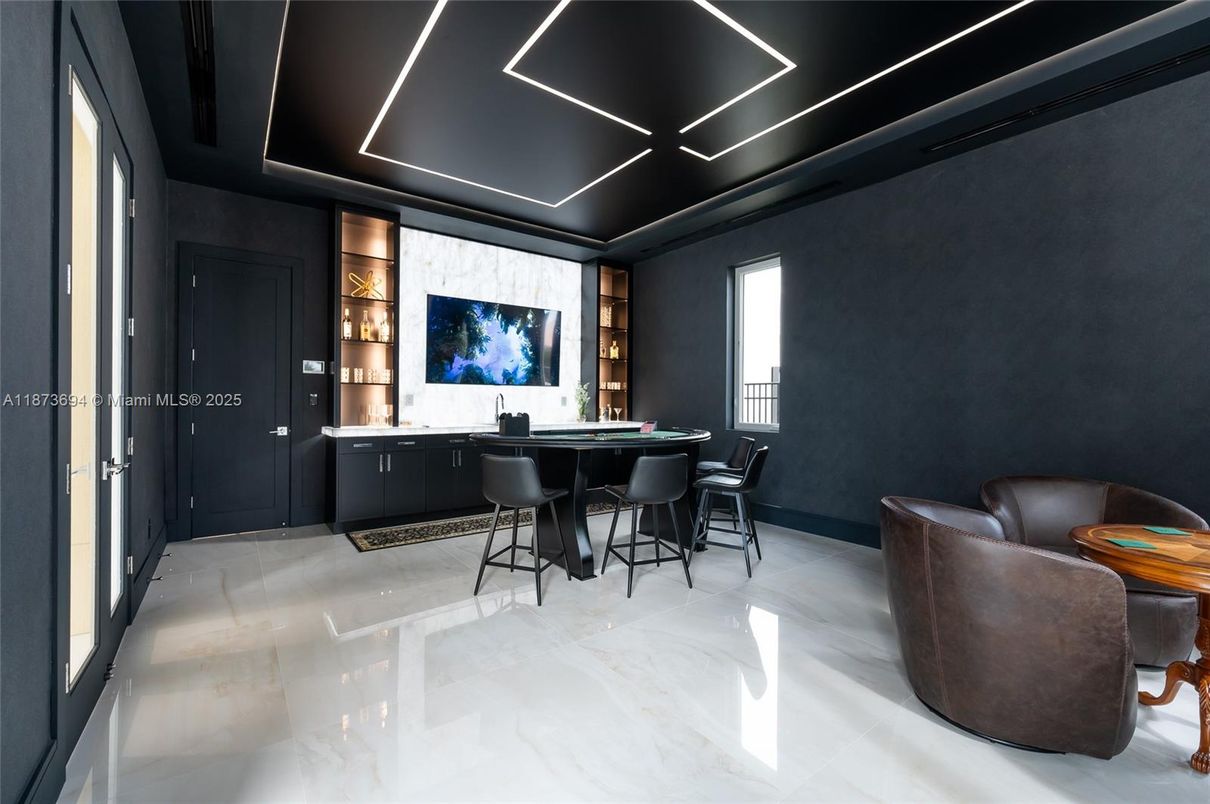 Dining room, Interior, Marble