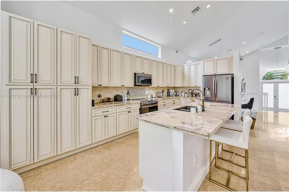 Interior, Kitchen, Pendant Lights, Recessed Lighting, Stainless Steel Appliances
