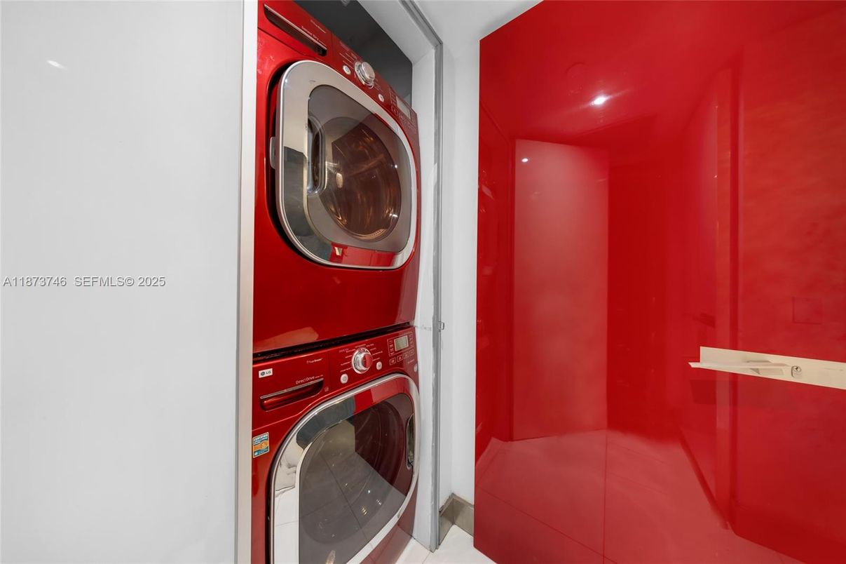 Interior, Recessed Lighting, Utility Closets, Washer