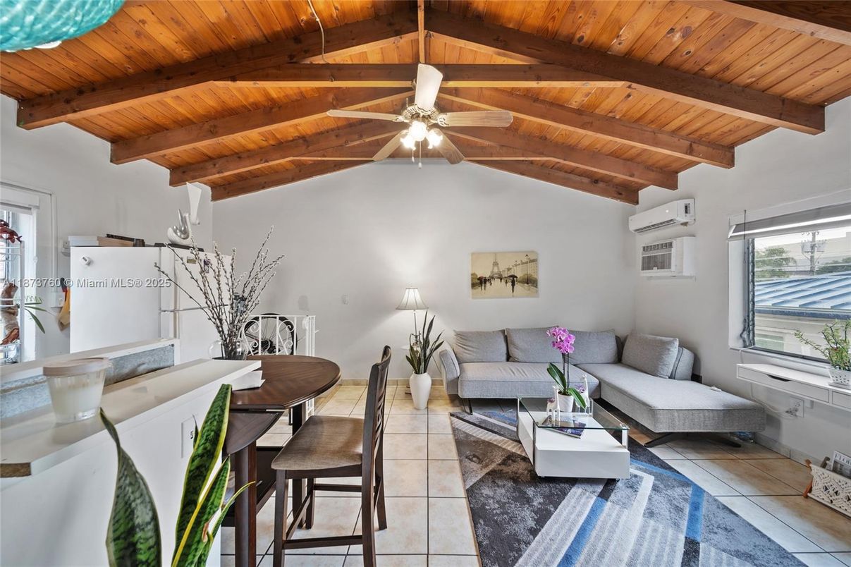 Interior, Living room, Wooden Beams, Wooden Ceilings