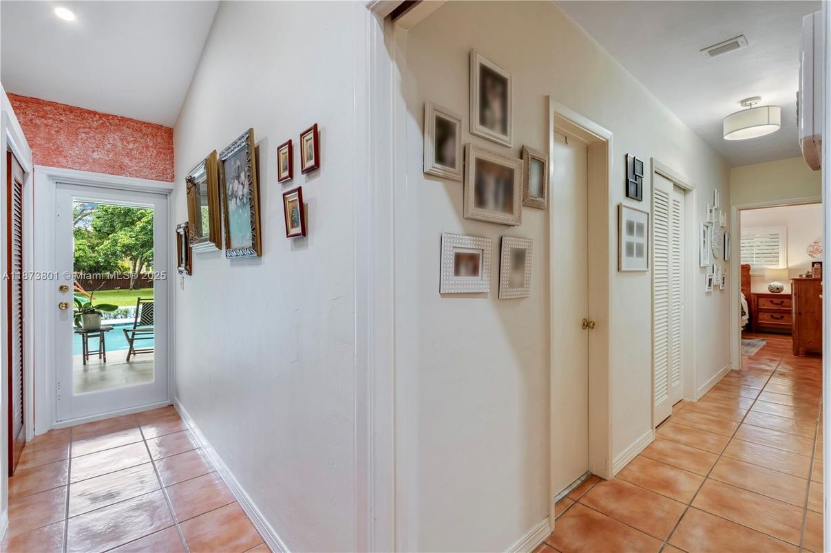 Interior, Recessed Lighting