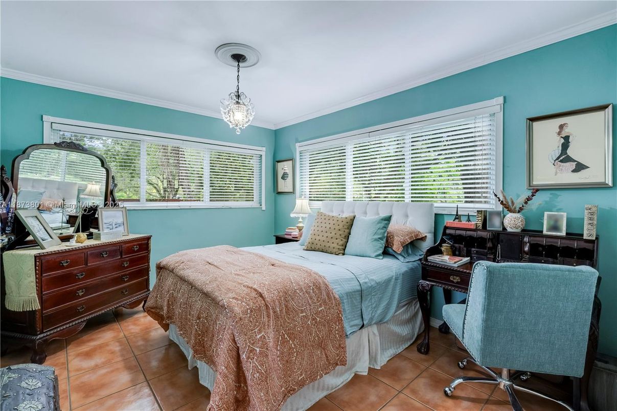 Bedroom, Interior, Pendant Lights