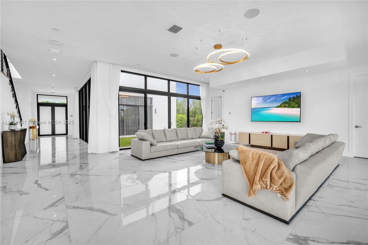 Interior, Living room, Marble, Pendant Lights, Recessed Lighting