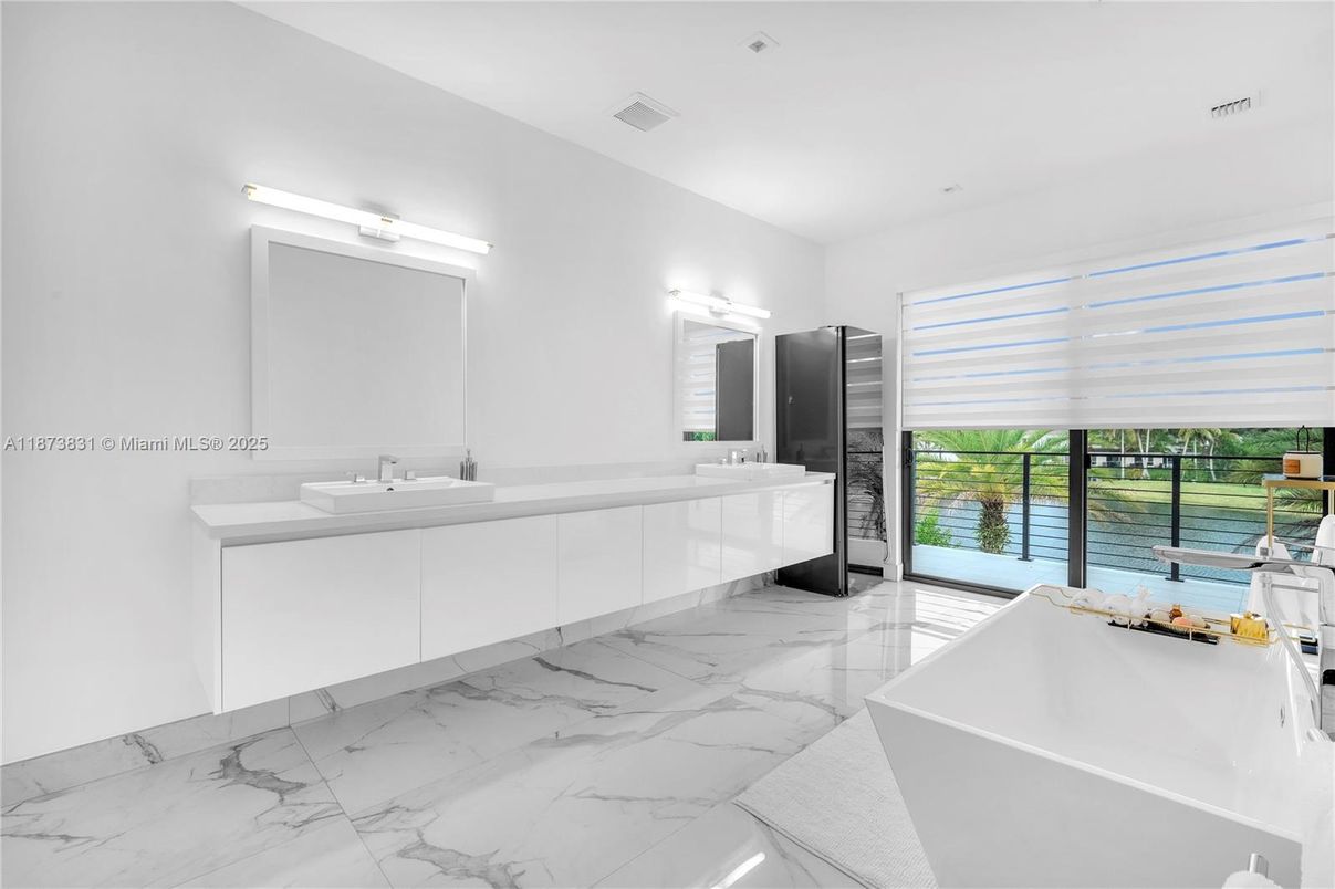 Bathroom, Dual Sink Vanities, Free Standing Baths, Interior, Marble, Recessed Lighting