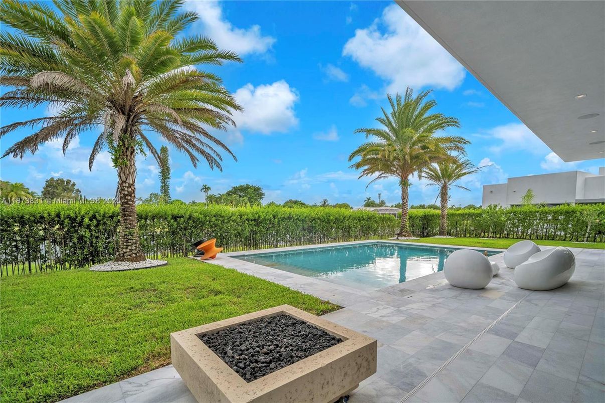 Backyard, Exterior, Pool