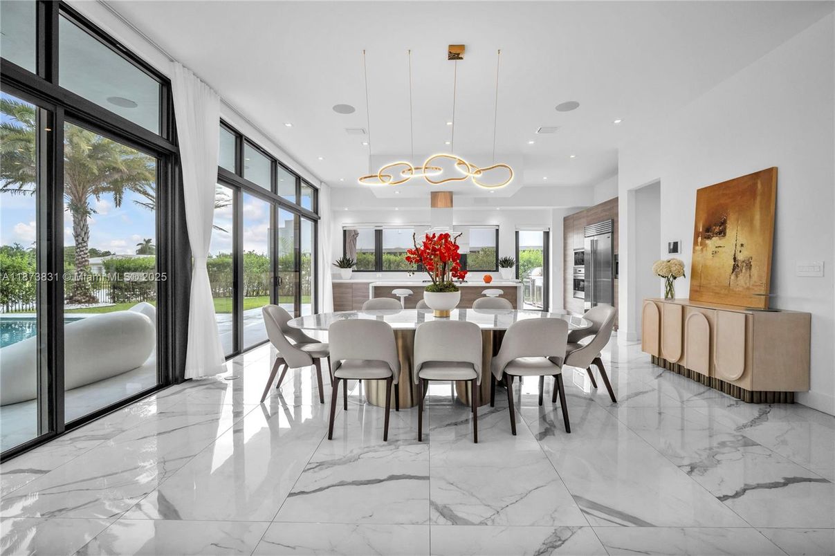 Dining room, Interior, Kitchen, Marble, Pendant Lights, Recessed Lighting