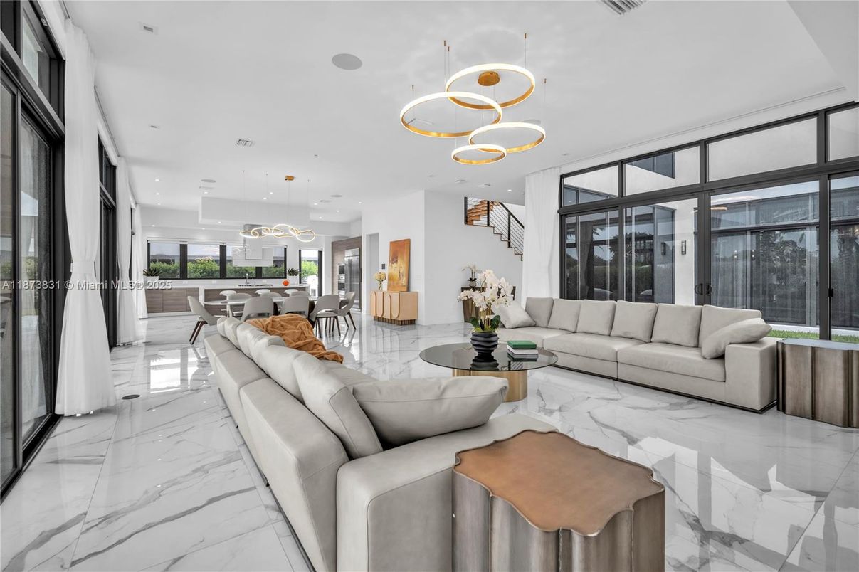 Dining room, Interior, Living room, Marble, Pendant Lights, Recessed Lighting